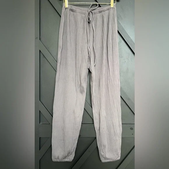 NWT Lovers and Friends Olivia Pant in Smoke, Size Medium - Picture 7 of 13